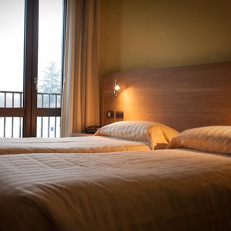 Hotel Ristorante Piccadilly Santhià Zewnętrze zdjęcie