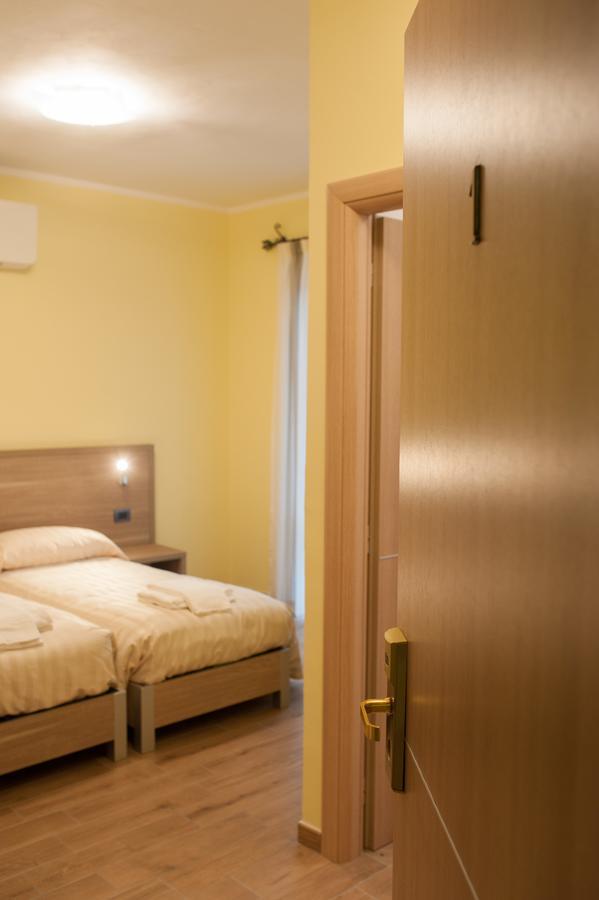 Hotel Ristorante Piccadilly Santhià Zewnętrze zdjęcie